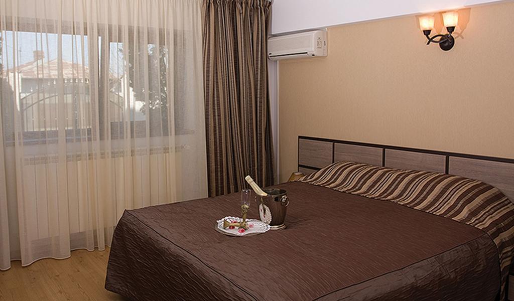 Vila Royal Urziceni Kamer foto